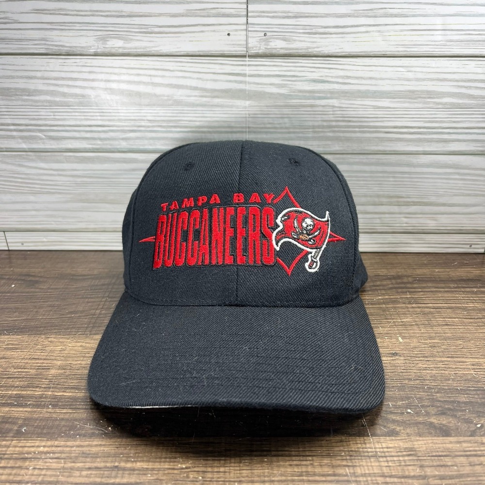Vintage Starter Tampa Bay Buccaneers Black Red NFL‎ Embroidered Hat - One Size